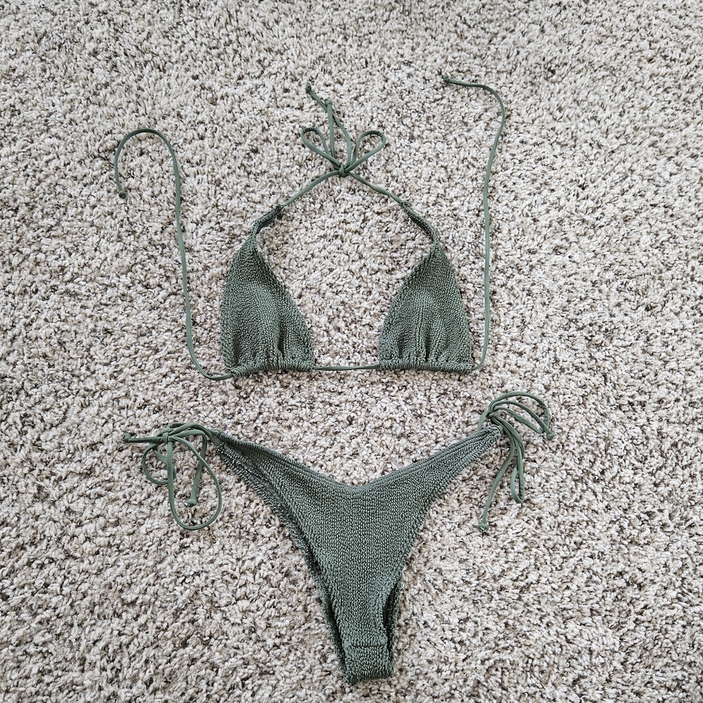 Bond-eye bikini set